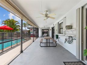 988 NW 110th Ave, Coral Springs FL 33071