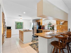 988 NW 110th Ave, Coral Springs FL 33071