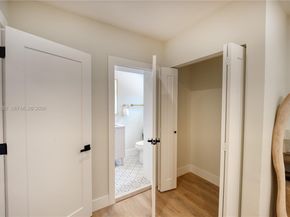 654 NW 45th St, Oakland Park FL 33309