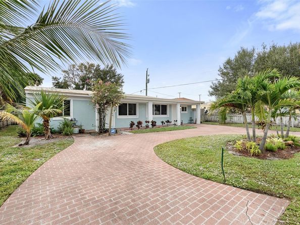 112 Milton St, Lantana FL 33462