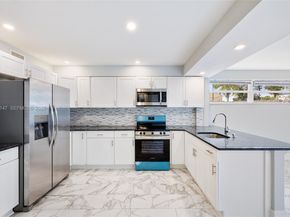 112 Milton St, Lantana FL 33462