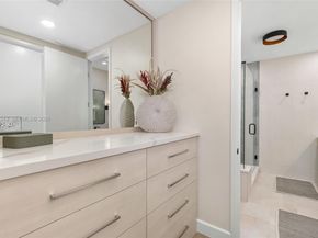 2965 Surrey Ln, Weston FL 33331