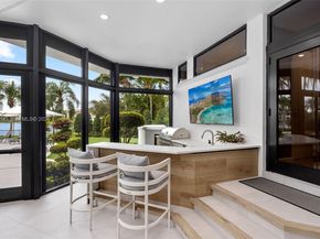 2965 Surrey Ln, Weston FL 33331