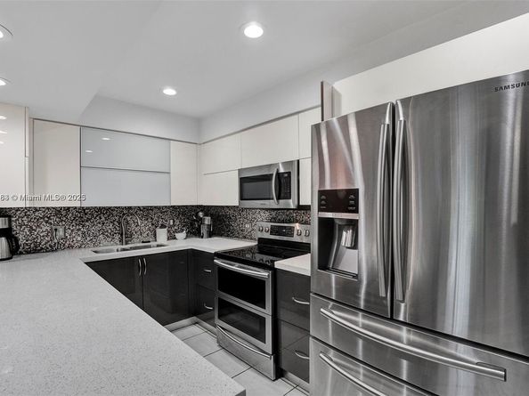 6821 Brookline Dr 6821, Hialeah FL 33015