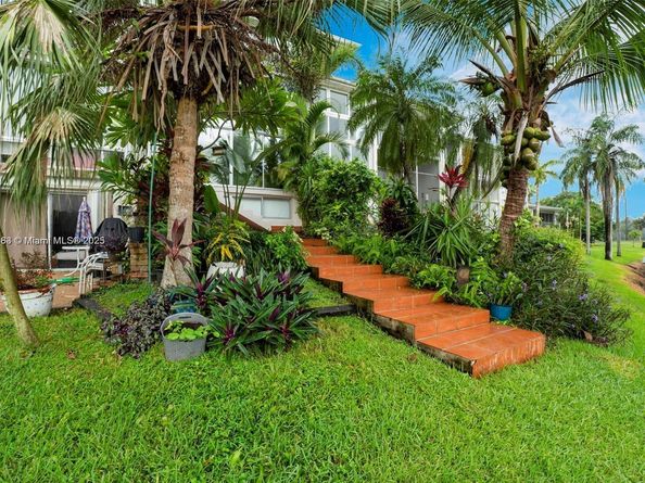 6821 Brookline Dr 6821, Hialeah FL 33015