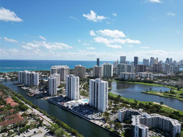 3675 N Country Club Dr 1609, Aventura FL 33180