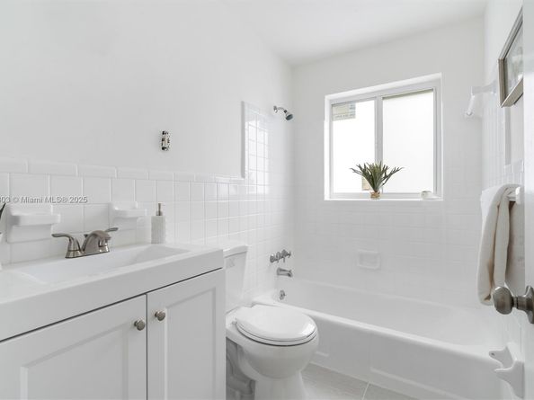 4331 NW 9th Ct, Coconut Creek FL 33066
