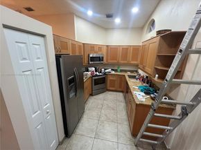 1321 N Seagrape Circle, Weston FL 33326