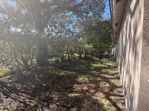 1321 N Seagrape Circle, Weston FL 33326