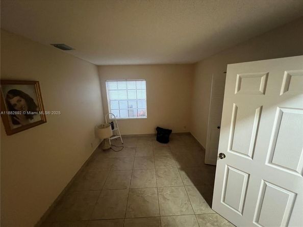 1321 N Seagrape Circle, Weston FL 33326