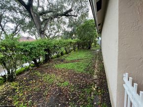 1321 N Seagrape Circle, Weston FL 33326