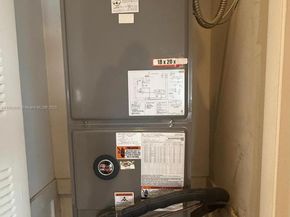 1321 N Seagrape Circle, Weston FL 33326