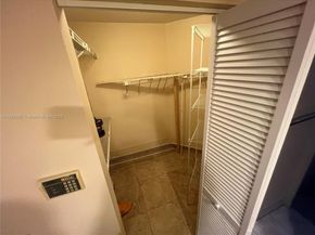1321 N Seagrape Circle, Weston FL 33326