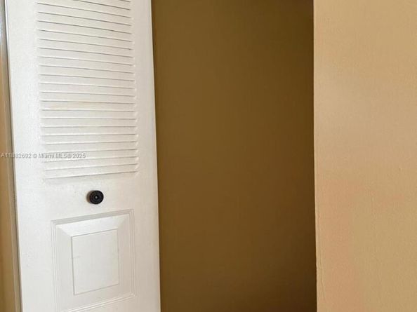 1321 N Seagrape Circle, Weston FL 33326