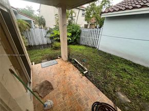 1321 N Seagrape Circle, Weston FL 33326
