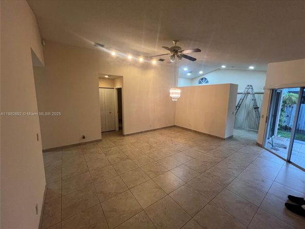 1321 N Seagrape Circle, Weston FL 33326