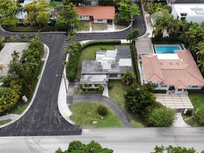 1630 S Bayshore Dr, Miami FL 33133