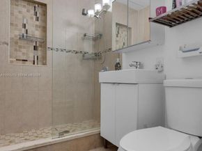 13800 NW 2nd Ave, North Miami FL 33168