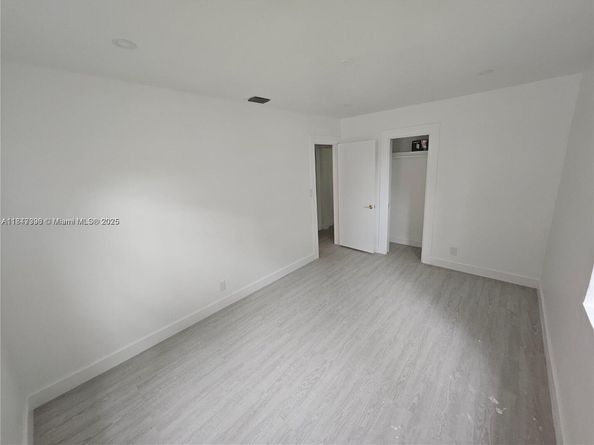 700 NE 7th St, Pompano Beach FL 33060
