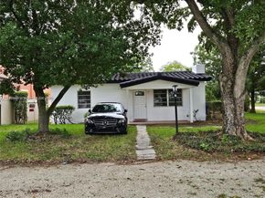 700 NE 7th St, Pompano Beach FL 33060