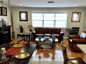 4836 NW 1st St, Plantation FL 33317