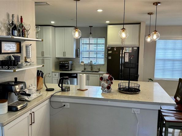 4836 NW 1st St, Plantation FL 33317