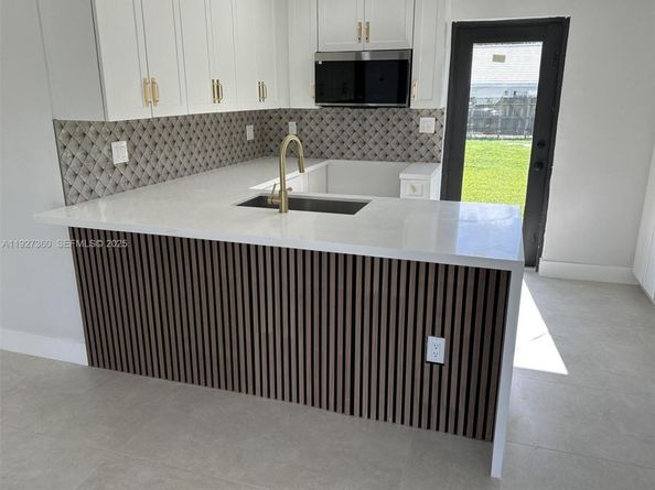 Undisclosed Address #A11927360, Miami FL 33173