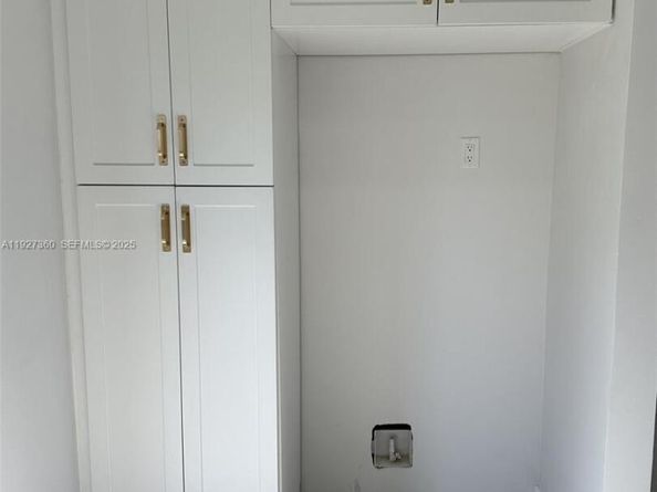 Undisclosed Address #A11927360, Miami FL 33173