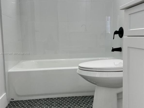 Undisclosed Address #A11927360, Miami FL 33173