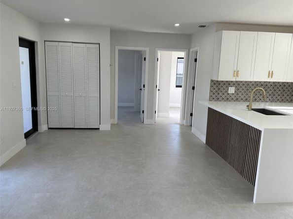 Undisclosed Address #A11927360, Miami FL 33173