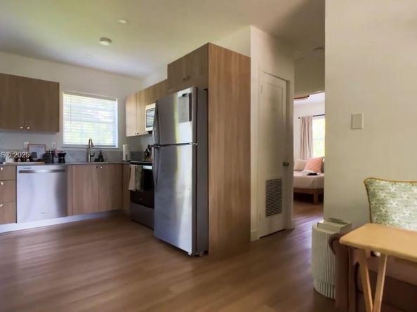 1153 NE 158th St, North Miami Beach FL 33162