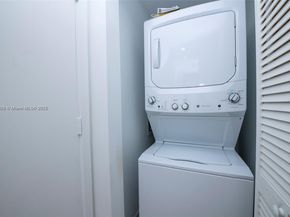 121 NE 34th St 806, Miami FL 33137