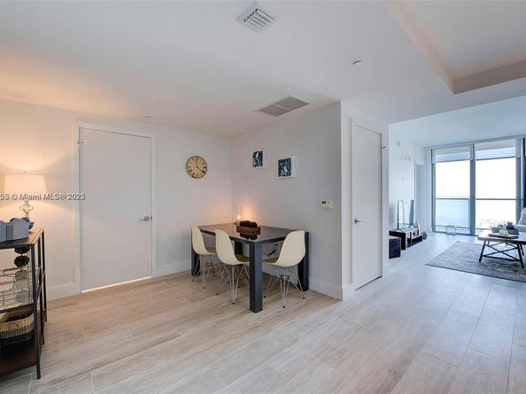121 NE 34th St 806, Miami FL 33137