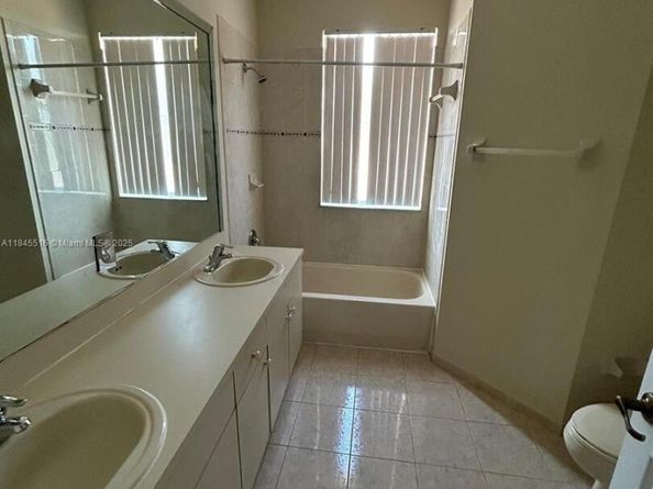 13822 SW 274th Ter, Homestead FL 33032