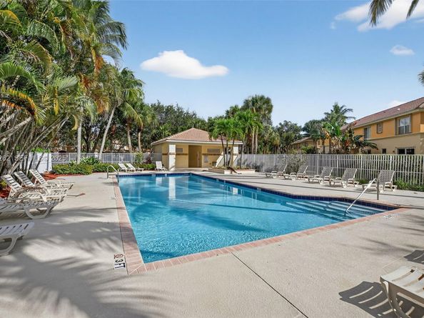 445 Rainbow Springs Ter, Royal Palm Beach FL 33411
