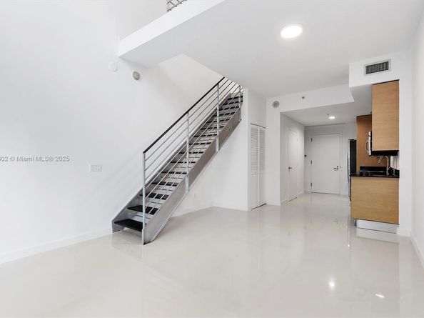 60 SW 13th St 2420, Miami FL 33130