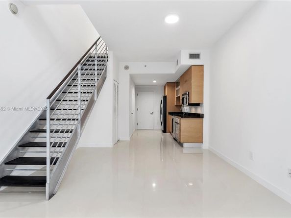 60 SW 13th St 2420, Miami FL 33130
