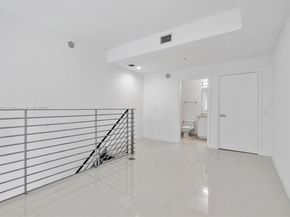 60 SW 13th St 2420, Miami FL 33130