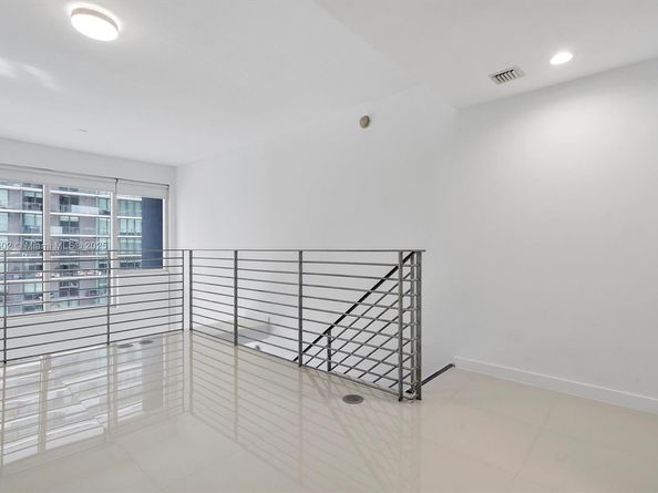 60 SW 13th St 2420, Miami FL 33130