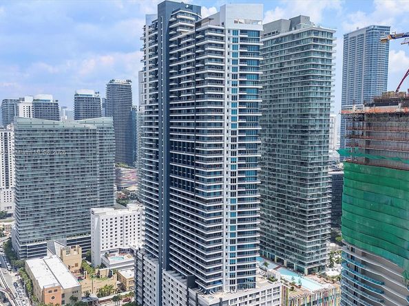 60 SW 13th St 2420, Miami FL 33130