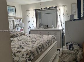 735 Ridge Rd 2, Lantana FL 33462
