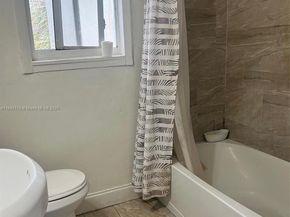 616-618 13th St, West Palm Beach FL 33401