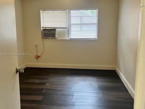 616-618 13th St, West Palm Beach FL 33401