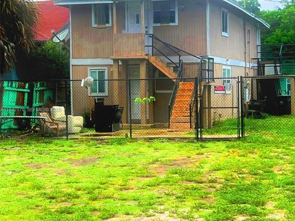 616-618 13th St, West Palm Beach FL 33401