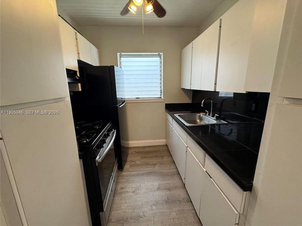 75 Washington Ave 18, Miami Beach FL 33139