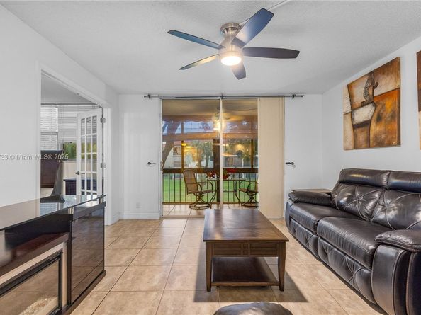 711 S Hollybrook Dr 210, Pembroke Pines FL 33025