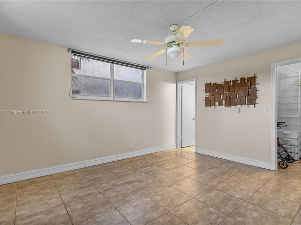711 S Hollybrook Dr 210, Pembroke Pines FL 33025