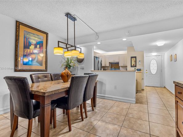 711 S Hollybrook Dr 210, Pembroke Pines FL 33025