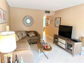 2042 Newcastle C 2042, Boca Raton FL 33434