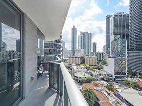 55 SW 9th St 1103, Miami FL 33130